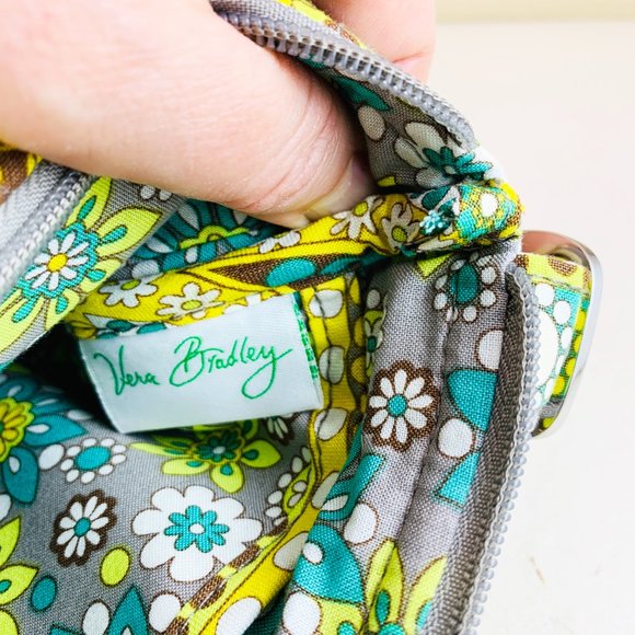 Vera Bradley Lizzy Crossbody – Lemon Parfait Pattern - Picture 9 of 9